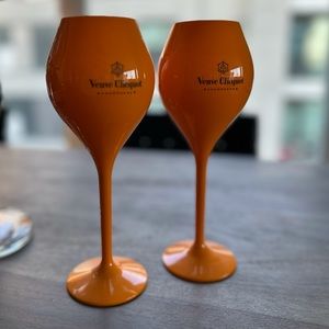 Veuve Clicquot - Pair of Yellow Plastic Flutes